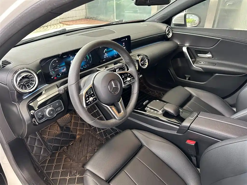 Mercedes-Benz A-Class 2021 A 200 L Sport Sedan Fashion Edition фото 8