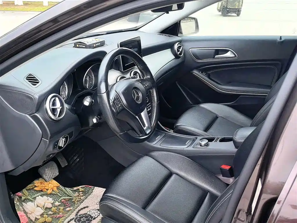 Mercedes-Benz GLA 2016 GLA 200 Fashion фото 7