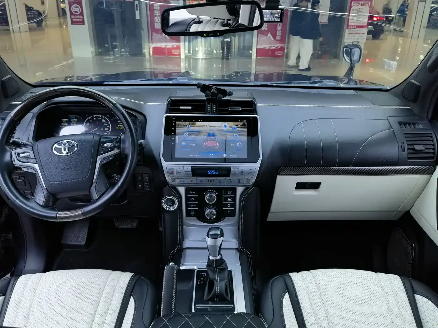Toyota Prado 2010 4.0L Automatic VX фото 9