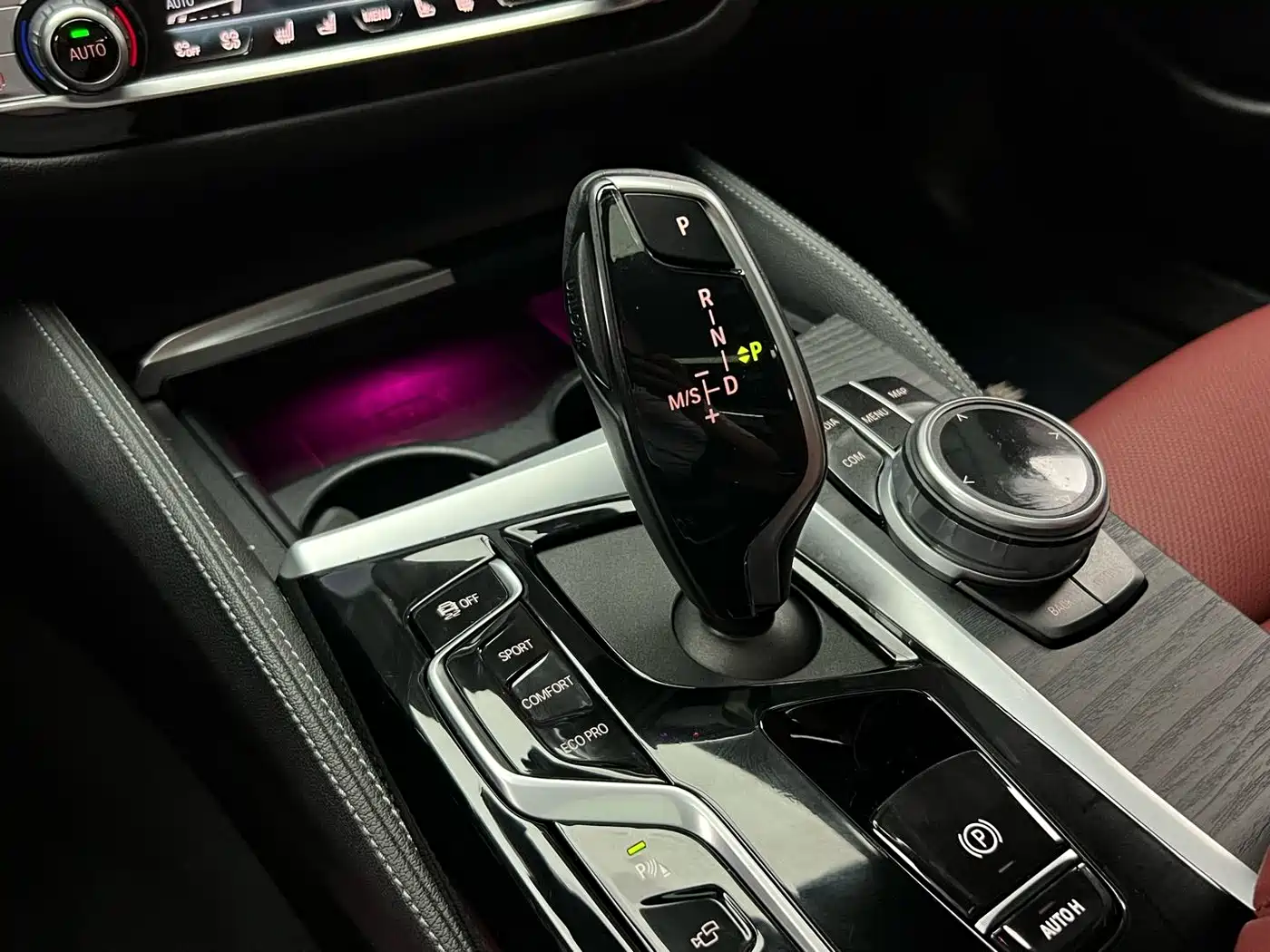 BMW 5 Series 2021 530Li Premium M Sport Package фото 15