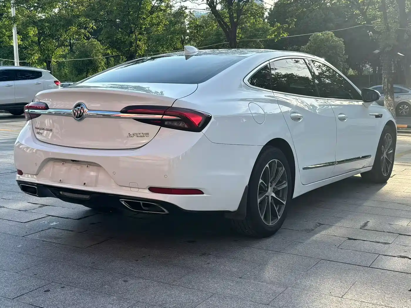 Buick LaCrosse 2019 28T Luxury Edition фото 4