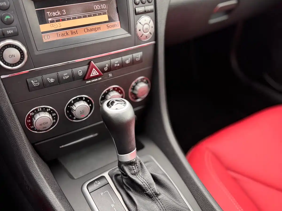 Mercedes-Benz SLK-Class 2010 2009 SLK 200K