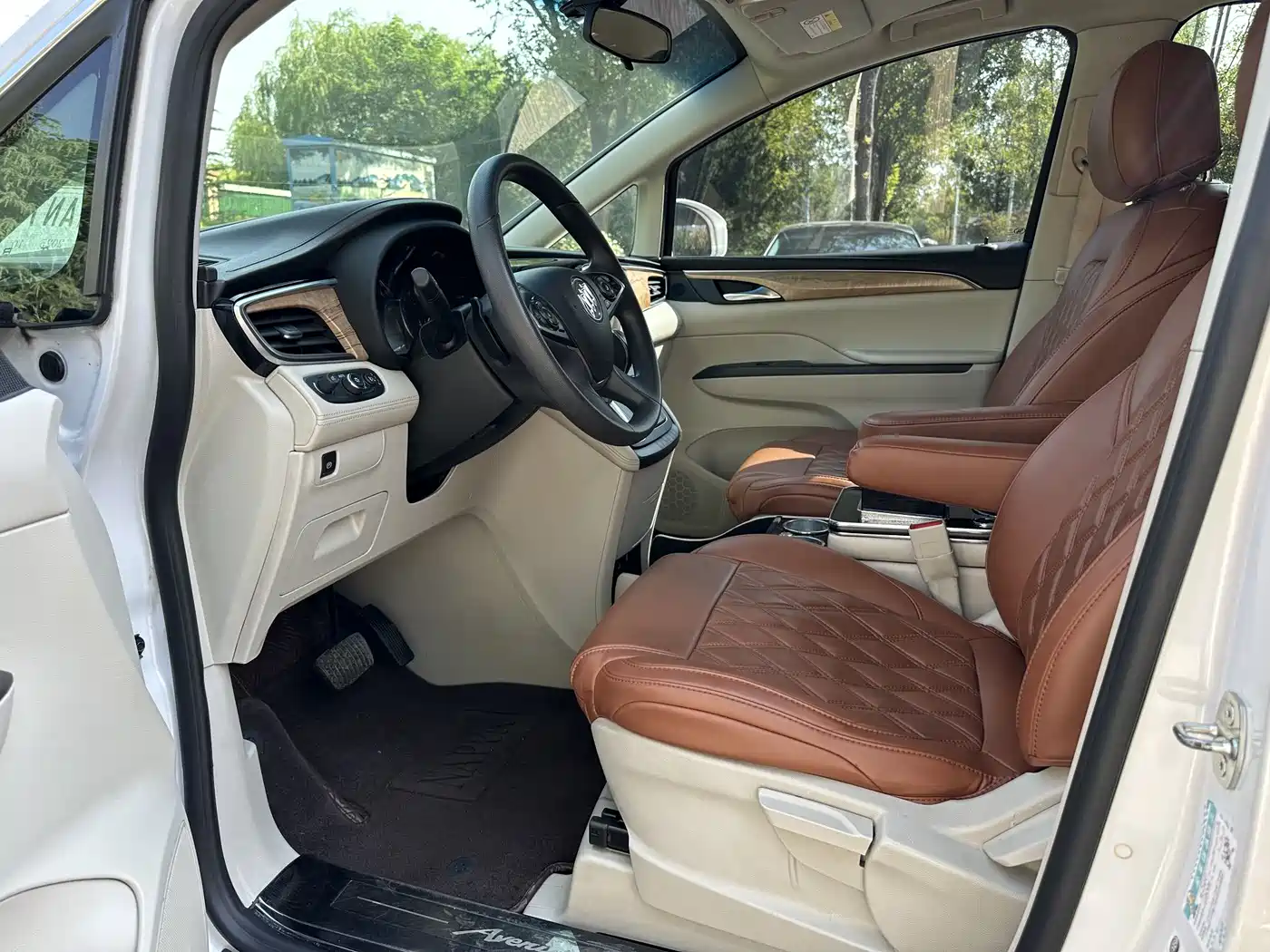 Buick GL8 2017 ES 28T Comfort Type China V фото 7