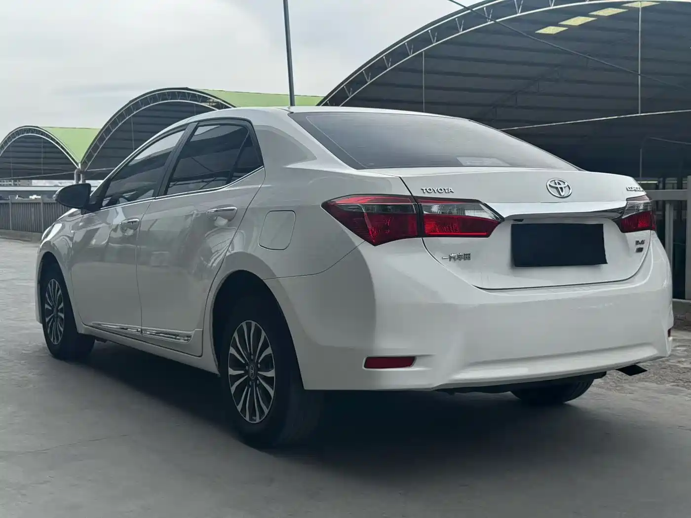 Toyota Corolla 2017 Facelift 1.2T S-CVT GL-i фото 4