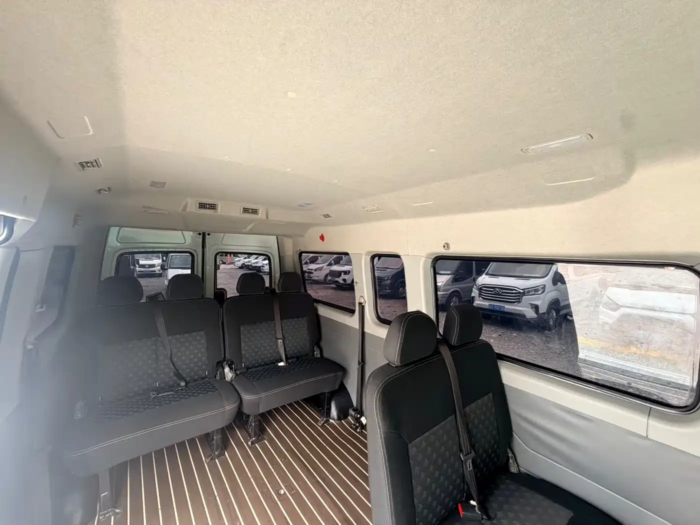 SAIC Maxus Xintu V80 2024 Aoyun Value Edition 6AMT Long Wheelbase Medium Roof 127Ps 6/7/8/9 Seats фото 13