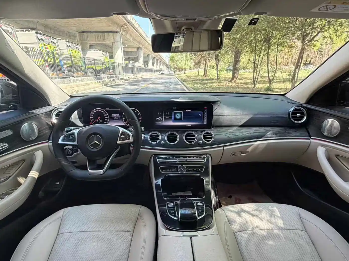 Mercedes-Benz E-Class 2017 E 300 L Sport Fashion фото 8