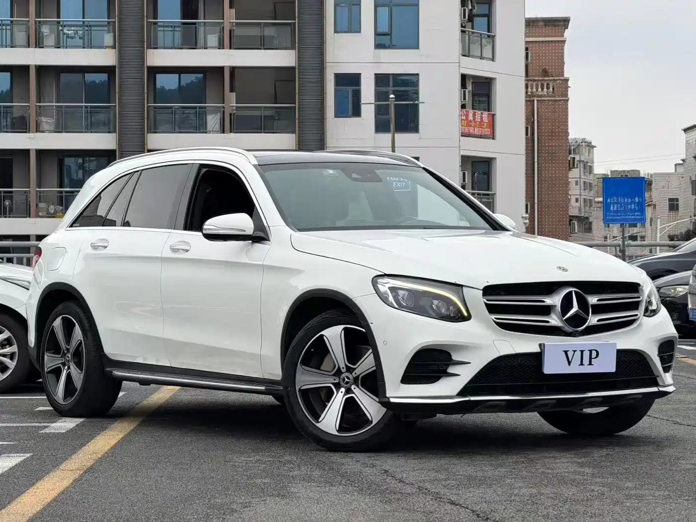 Mercedes-Benz GLC 2019 GLC 300 L 4MATIC Dynamic фото 3