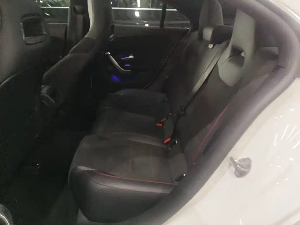MERCEDES-BENZ CLA (IMPORT)