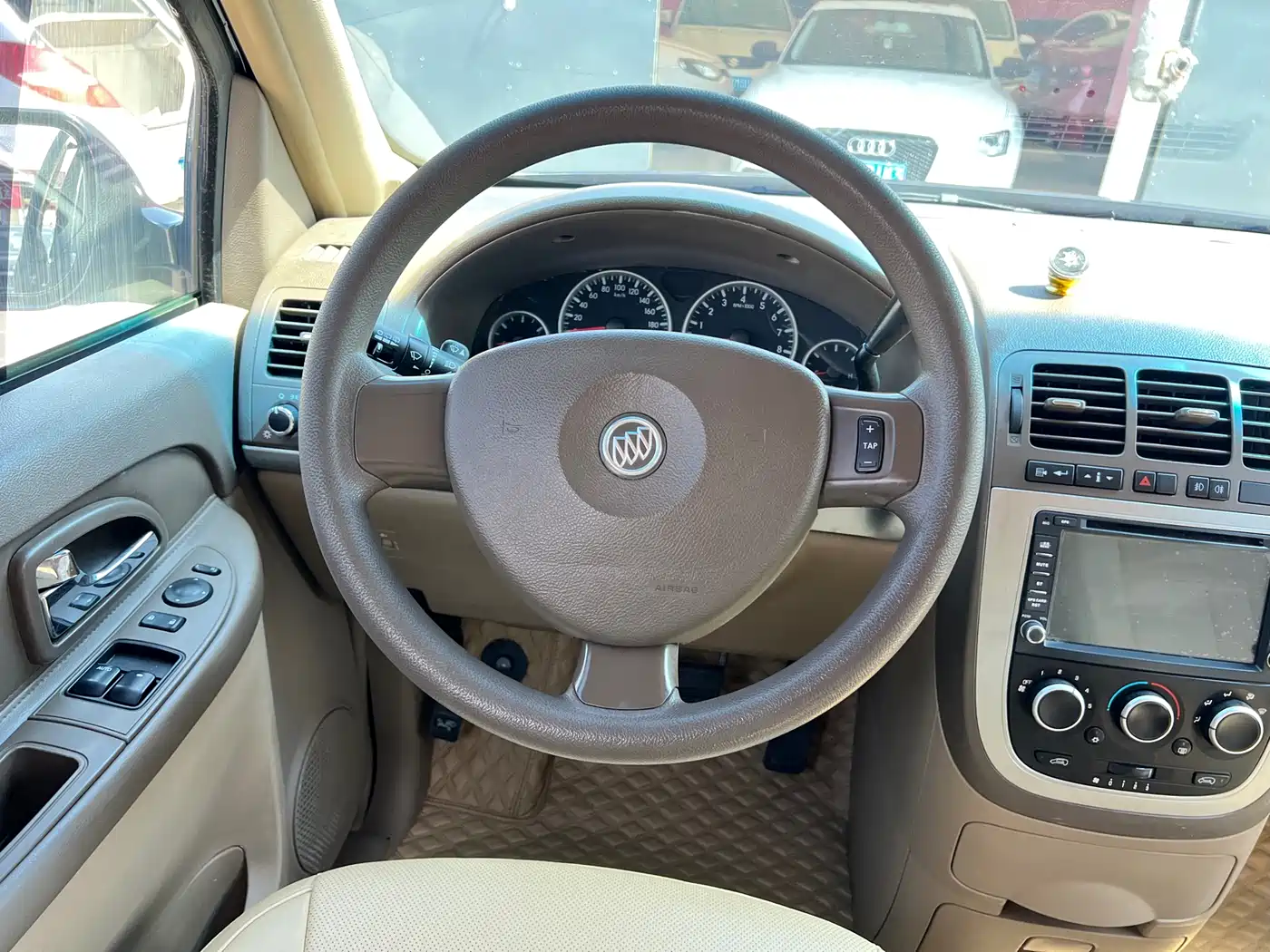 Buick GL8 2014 2.4L Executive Edition фото 12