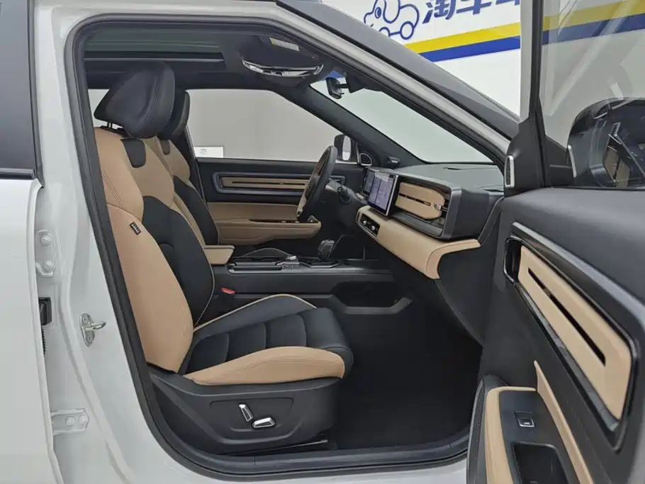 Фото 8 - Geely ICON