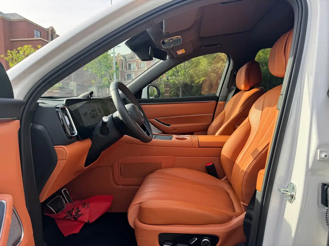 AITO Wenjie AITO M8 2025 Range Extender Max+ Edition 53.4kWh 5-seater фото 4