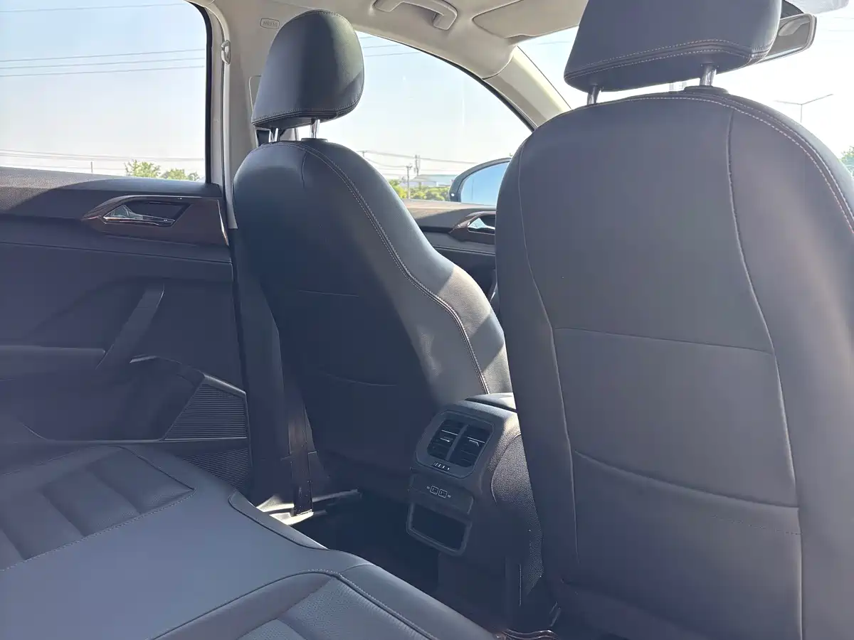 Volkswagen Tharu 2020 Facelift 330TSI 4WD Flagship Edition China VI фото 11