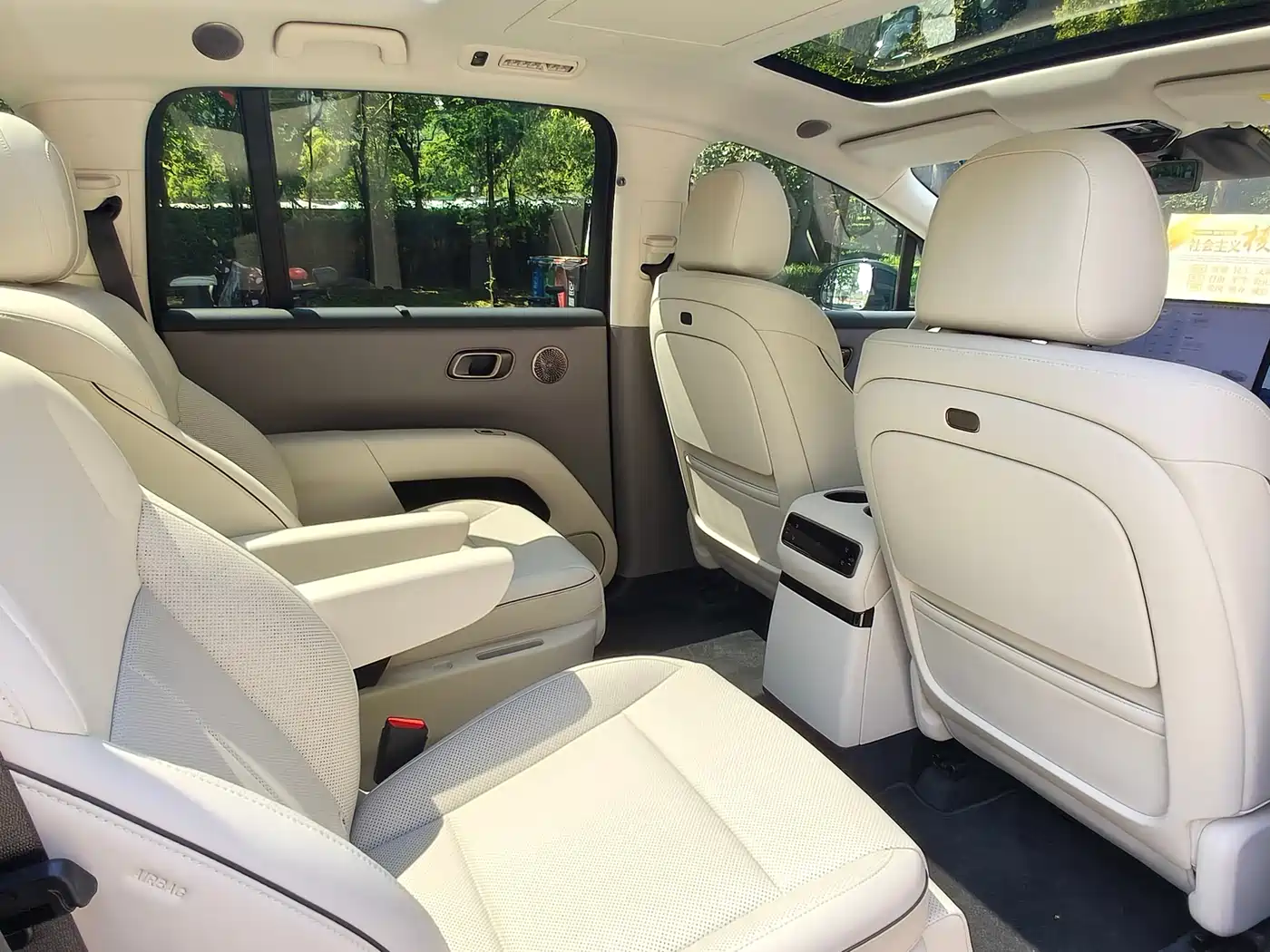 Li Auto Li i8 2025 2025 Standard Edition