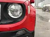 صورة 13 - Jeep Renegade