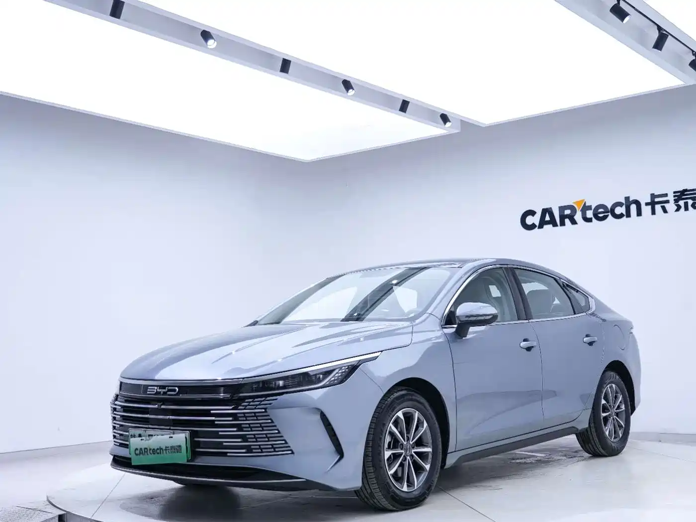 BYD Destroyer 05 2024 Glory Edition DM-i 55KM Luxury фото 8