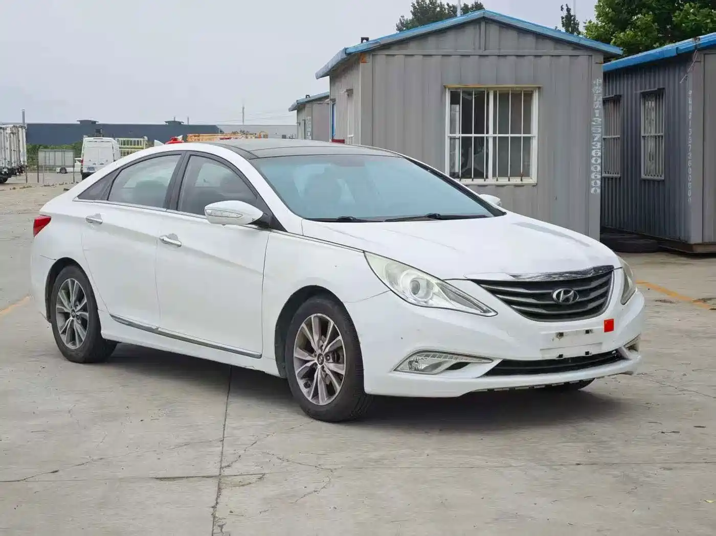 Photo 1 - Hyundai Sonata