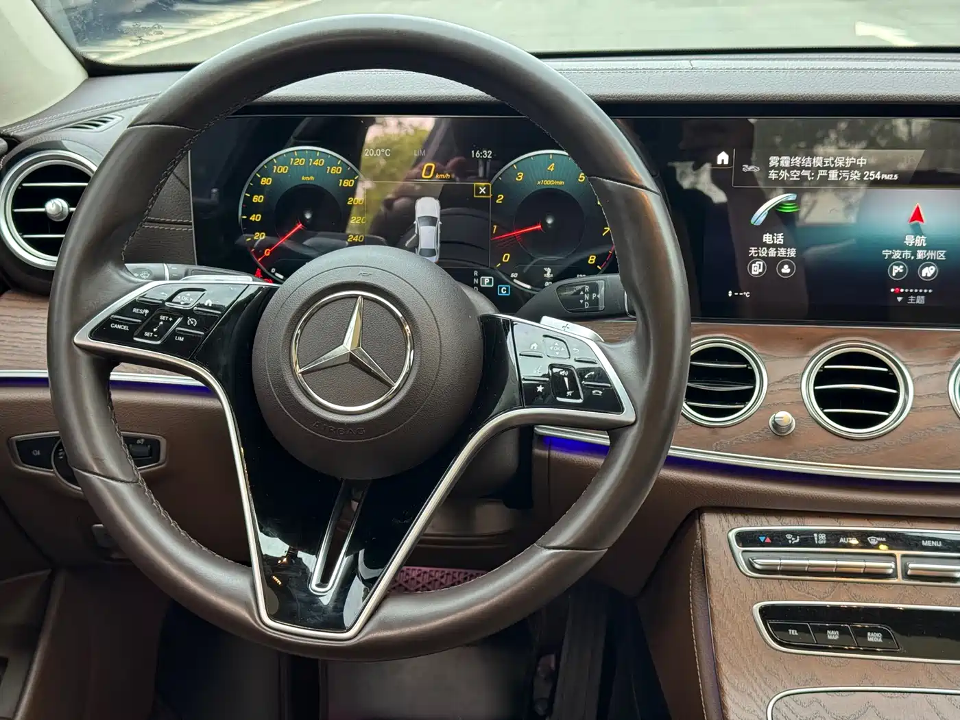 Mercedes-Benz E-Class 2022 E 260 L фото 10