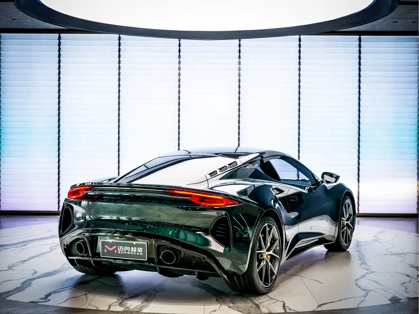 Lotus Cars EMIRA 2021 2.0T DCT First Edition фото 4