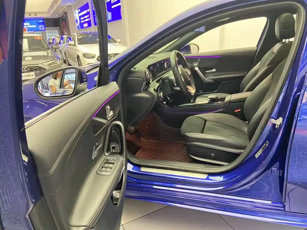 MERCEDES-BENZ A CLASS