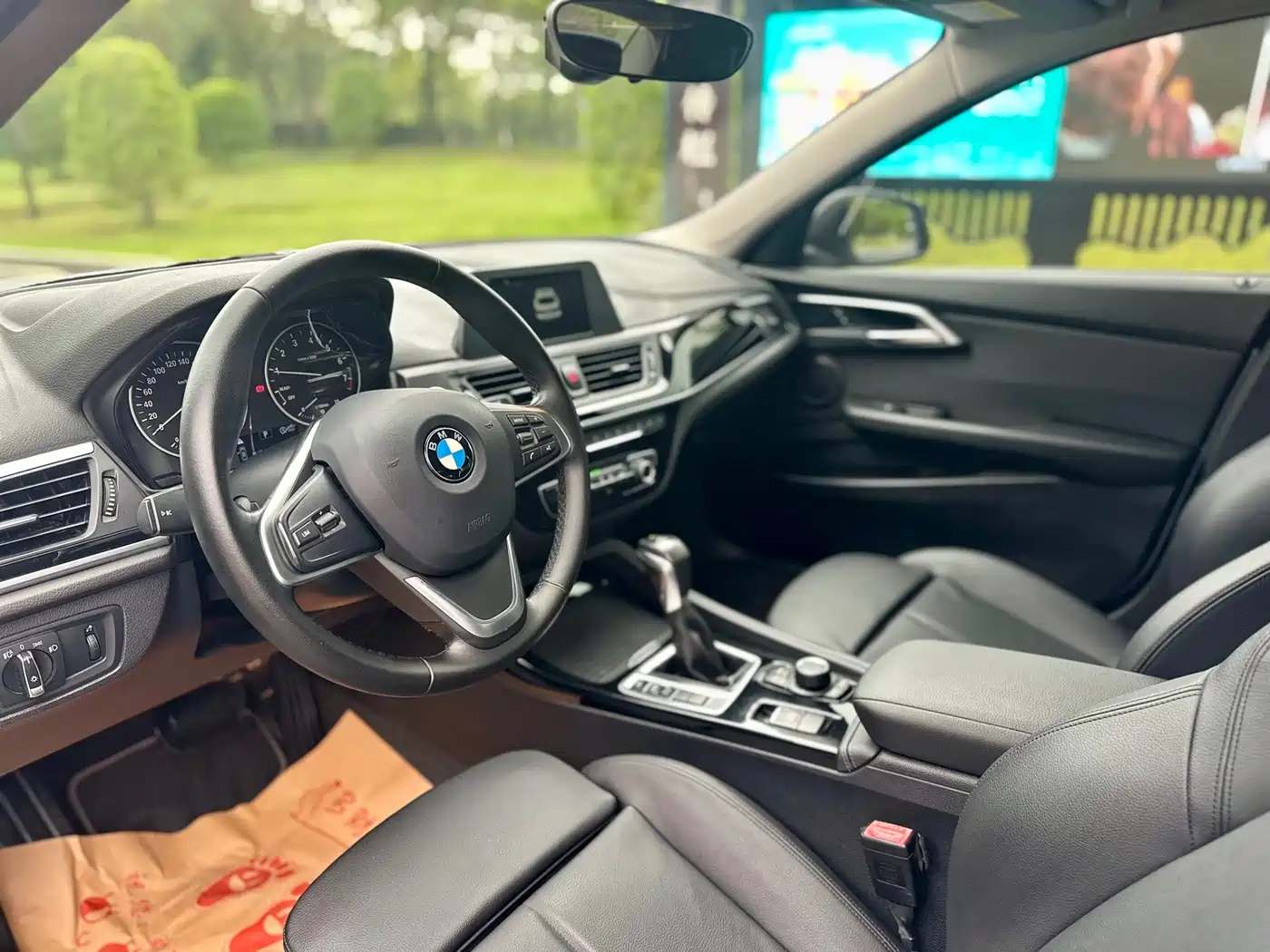 BMW 1 Series 2017 118i Sport фото 7