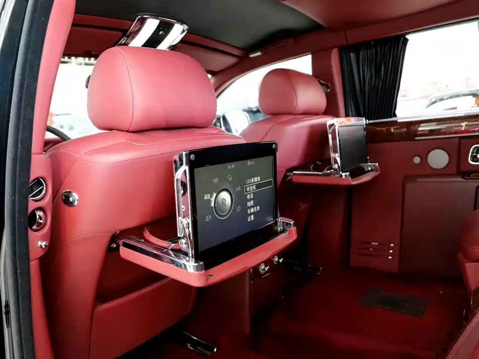 Фото 10 - Rolls-Royce Phantom