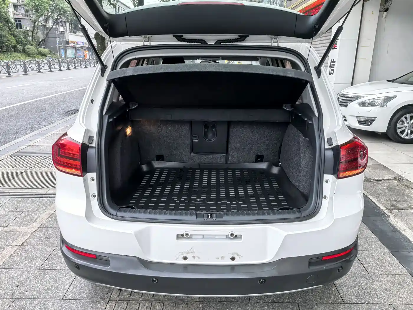 Volkswagen Tiguan 2013 1.8TSI Auto 2WD Comfort Edition фото 17
