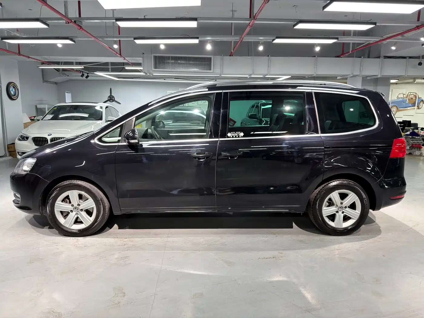 Volkswagen Sharan 2014 2.0TSI Comfort фото 4
