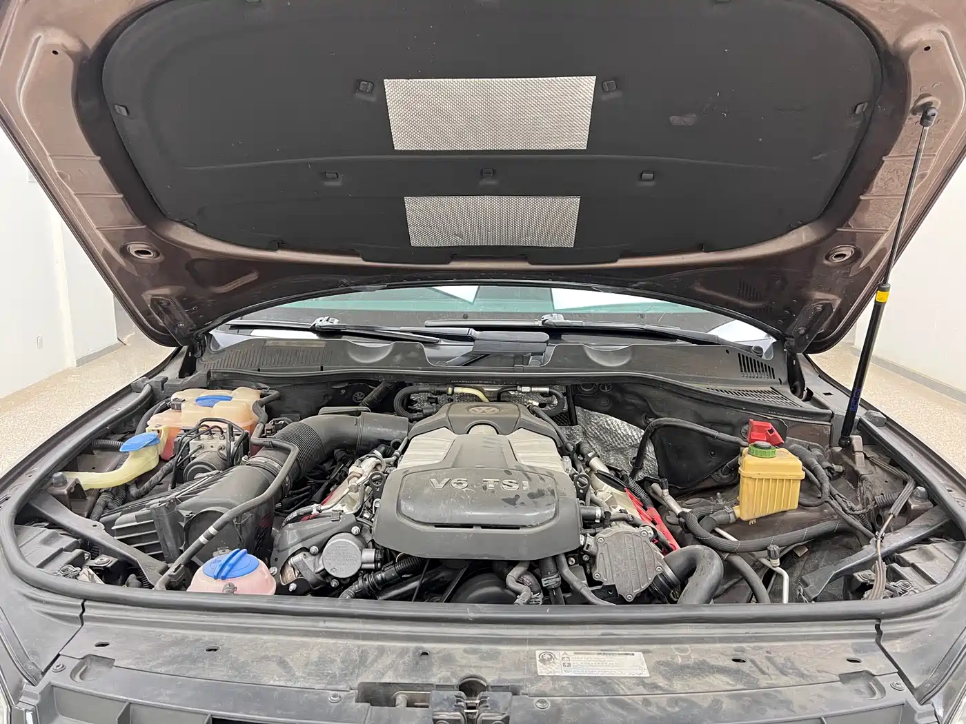 Volkswagen Touareg 2013 2011 3.0TSI Standard