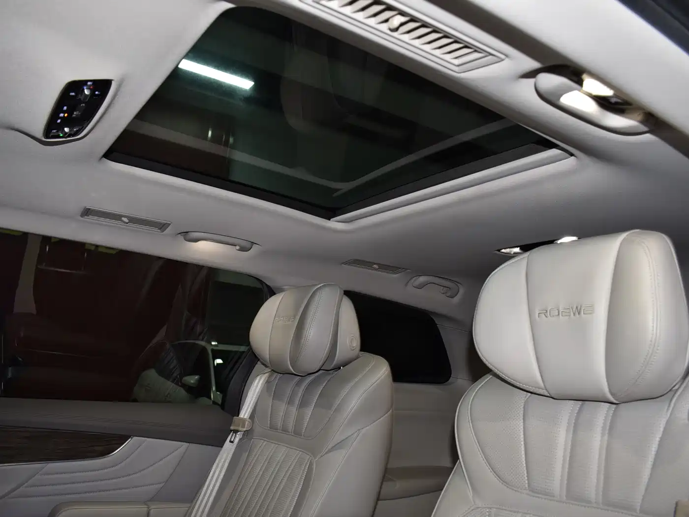 Roewe iMAX8 2023 2023 400TGI Cross Edition