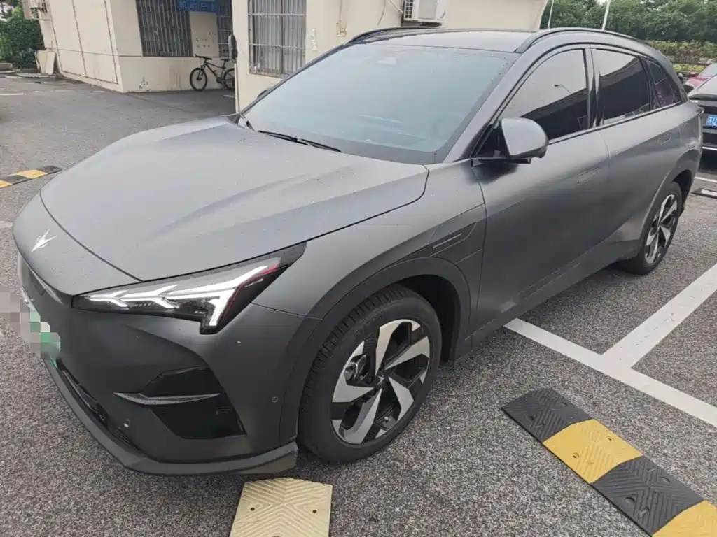 2025 ARCFOX Alpha T5