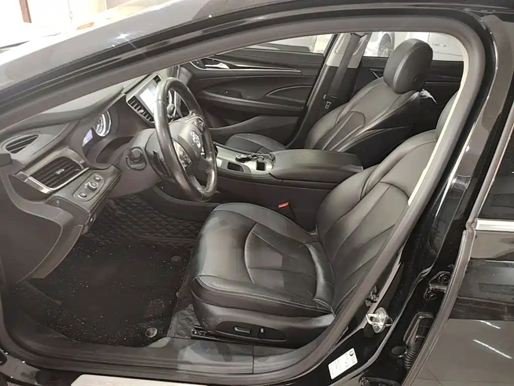 BUICK LACROSSE
