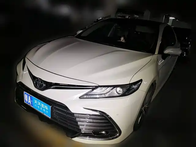 Toyota Camry 2021 2.5G Luxury Edition — фото 1