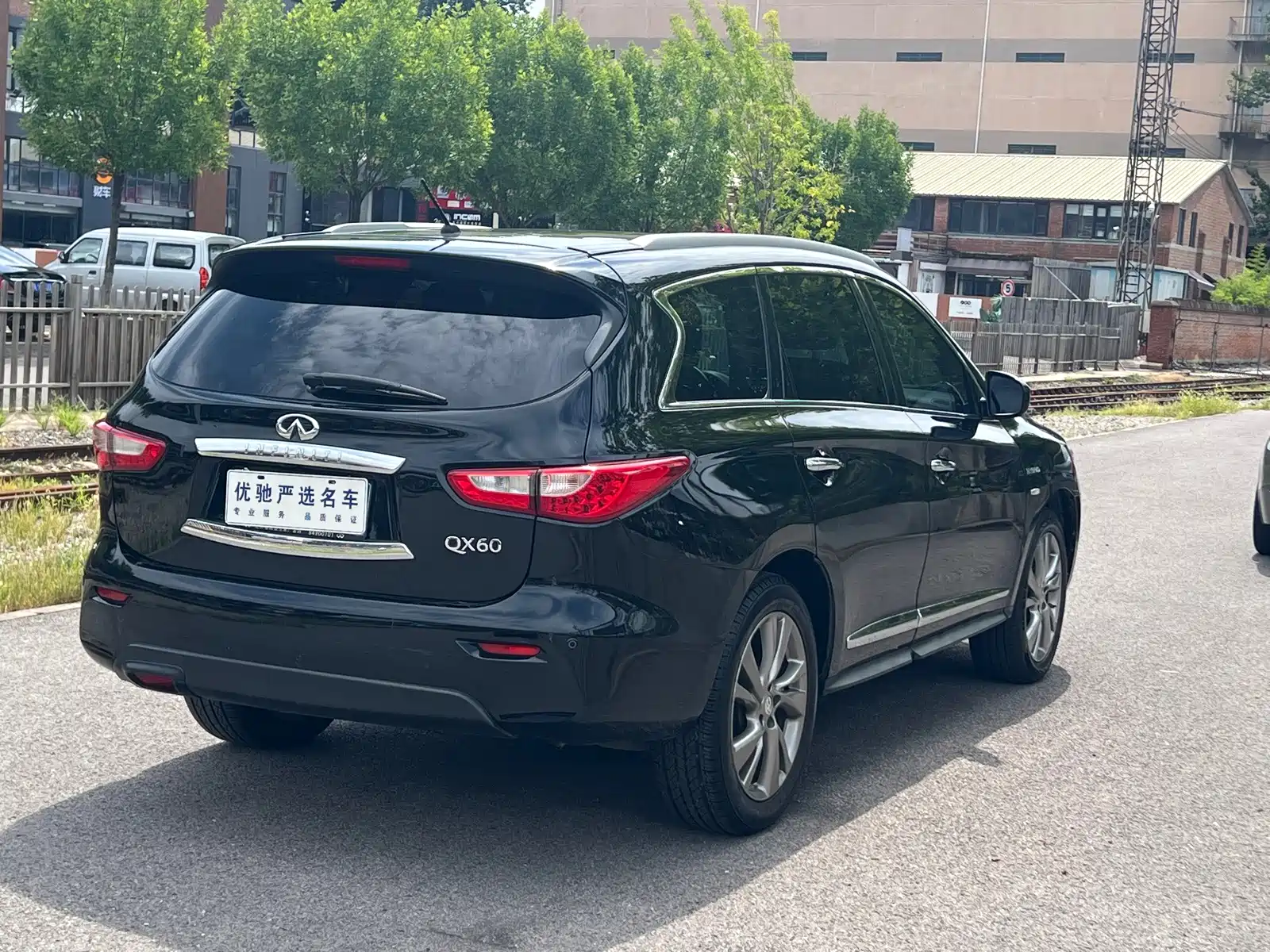 صورة 32 - Infiniti QX60 (Import)