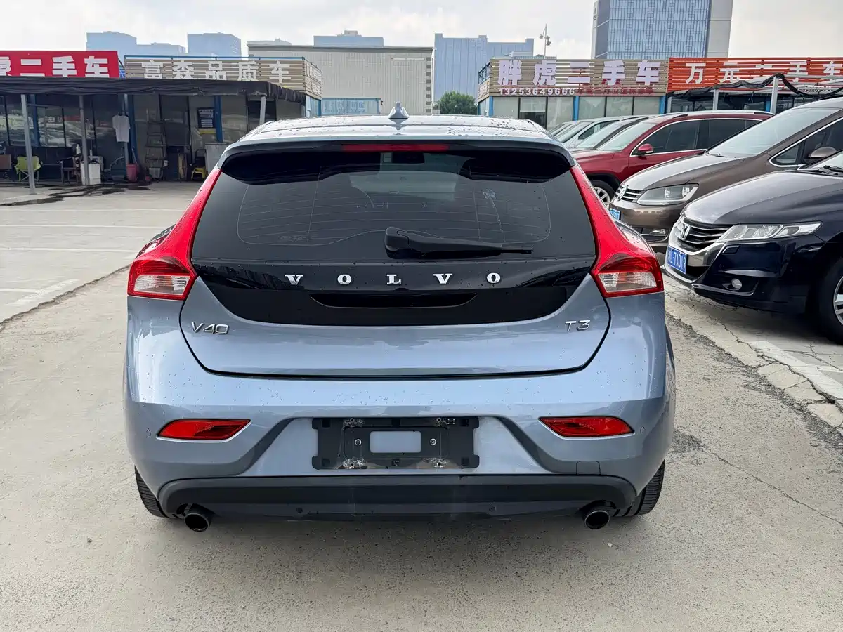 Volvo V40 2017 2018 T3 Inscription Edition