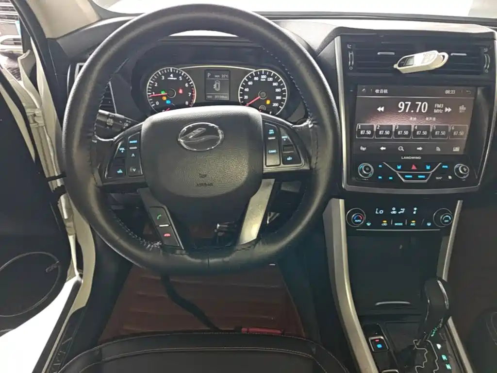 Landwind X5 2016 2016 Plus 2.0T Automatic Leadership Edition