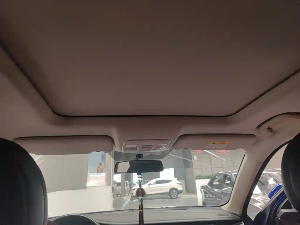 Changan CS35 PLUS 2019 2019 1.4T DCT Cool Connect Blue Whale Edition