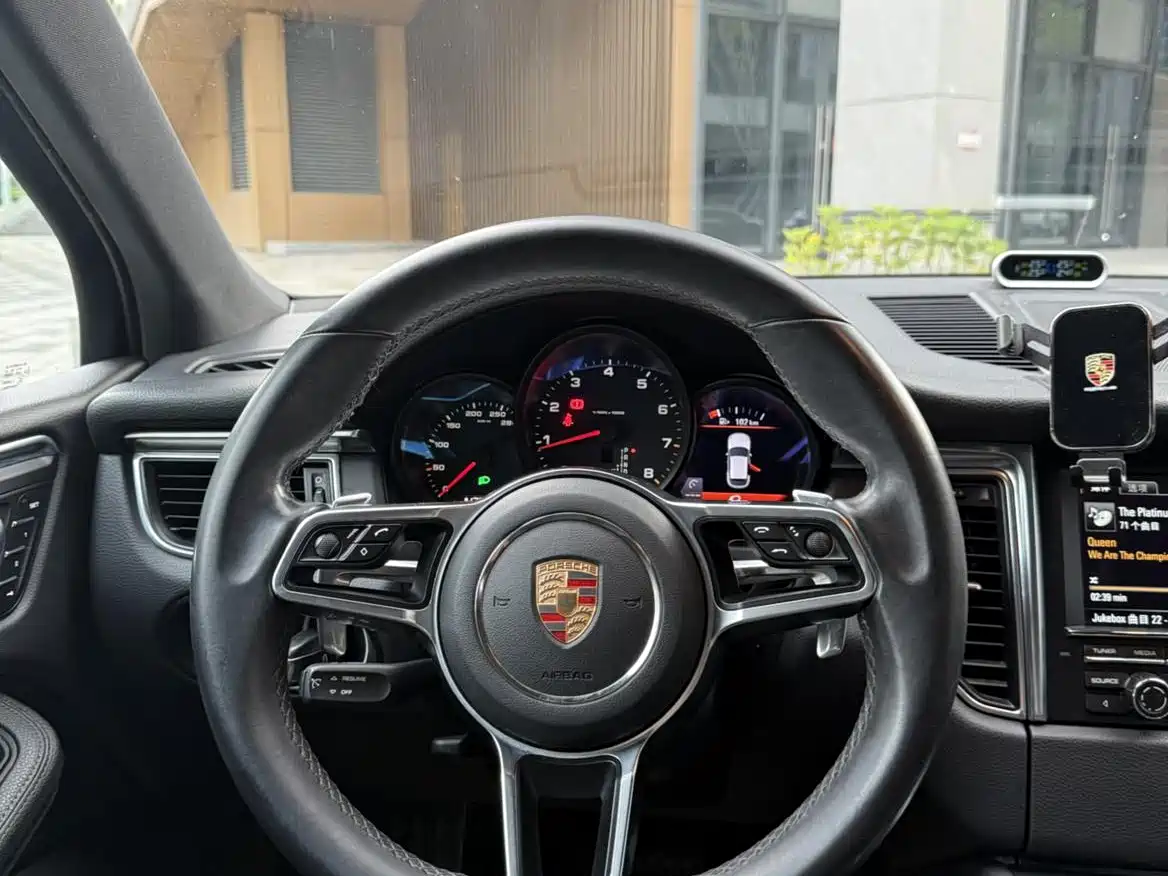 Porsche Macan 2014 Macan 2.0T фото 11