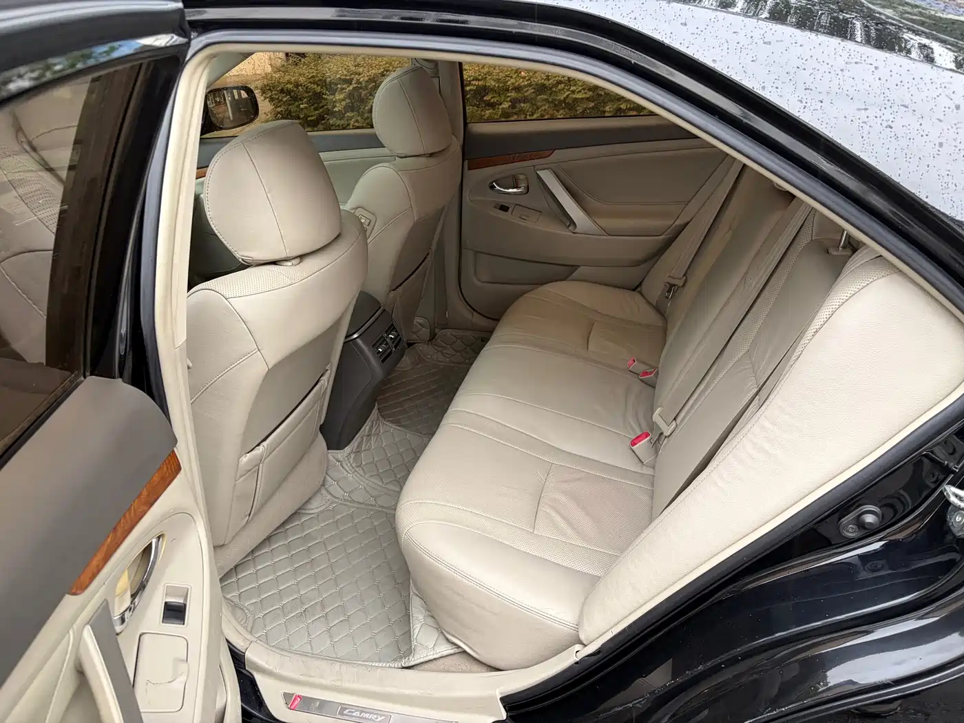 Toyota Camry 2011 2010 240G Luxury Edition