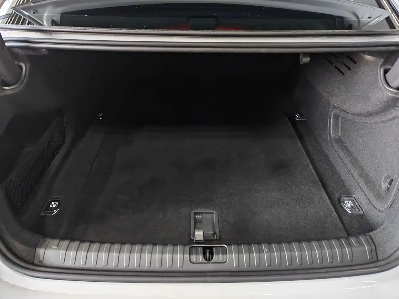 Фото 20 - Audi A7L