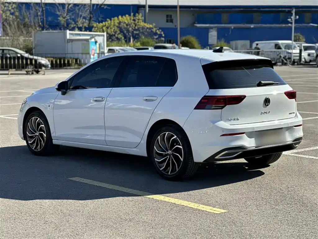 Volkswagen Golf 2023 280TSI DSG Pro фото 11