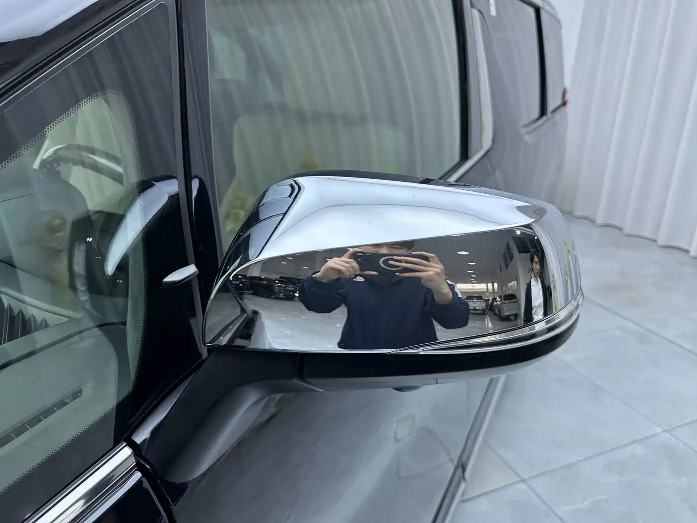 Toyota Alphard 2018 3.5L Luxury фото 26