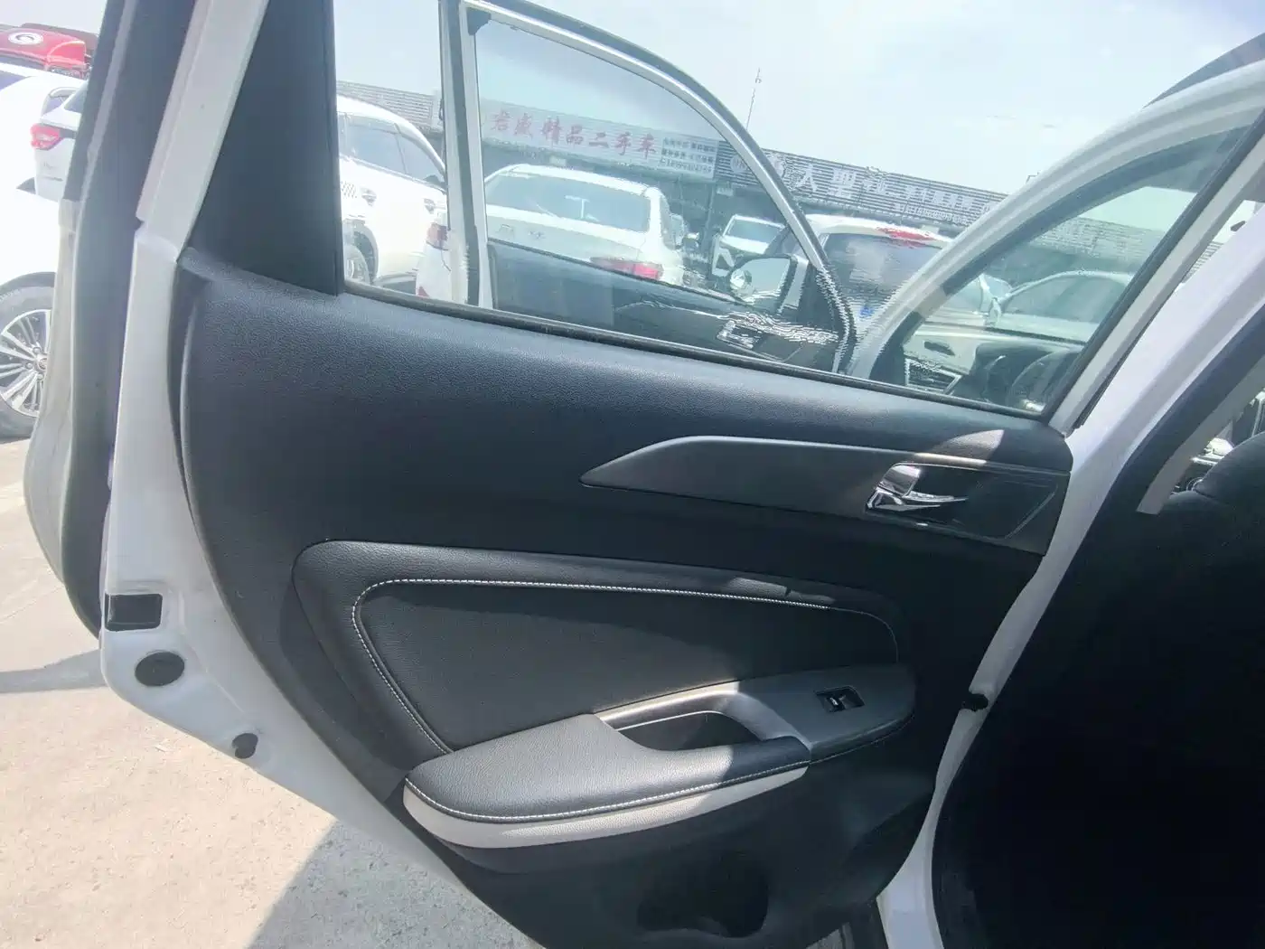 Фото 28 - Changan CS35