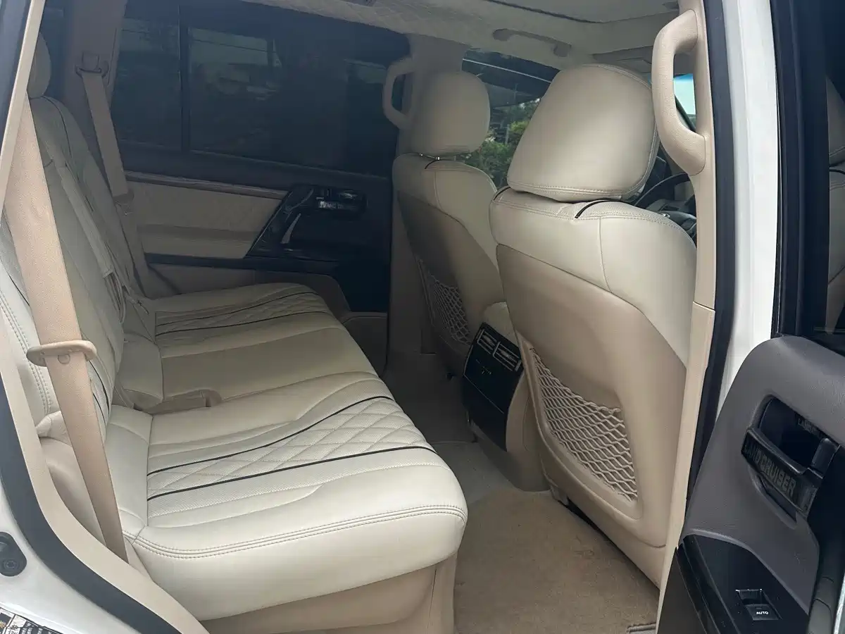 2020 Toyota Land Cruiser (Import)