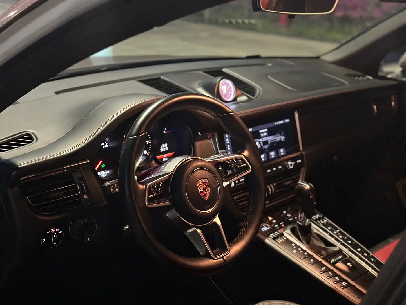Porsche Macan 2018 Macan 2.0T фото 9