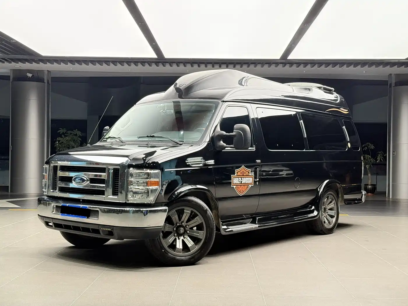 Ford E350 2011 2011 5.4L Platinum Edition