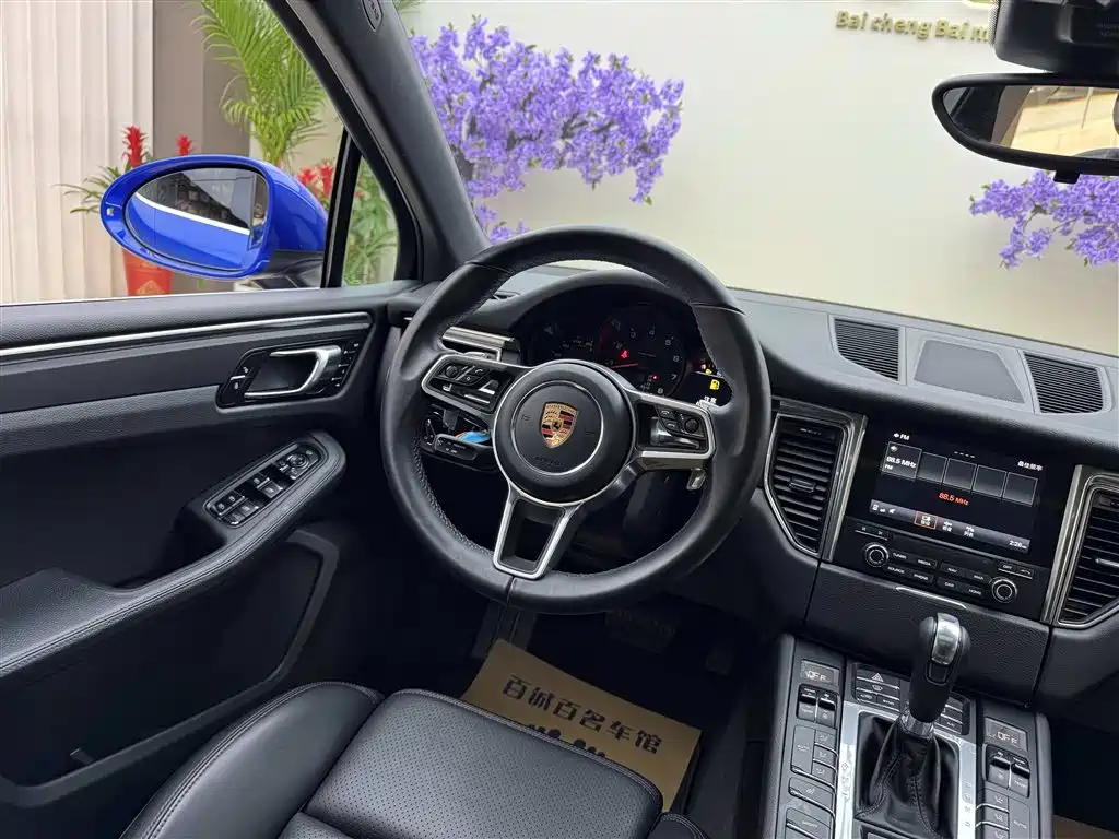 Porsche Macan 2017 Macan 2.0T фото 14