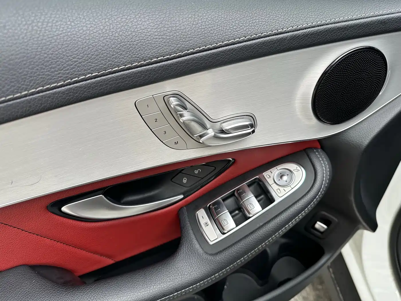 Mercedes-Benz GLC Coupe 2020 GLC 260 4MATIC Coupe SUV фото 7