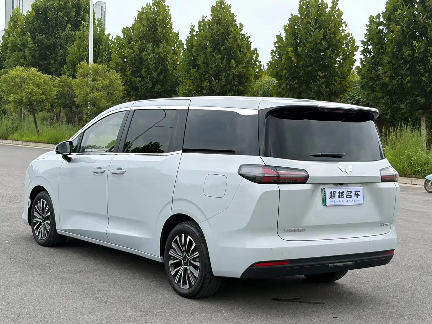 Wuling Motors Xingguang 730 New Energy 2025 2025 Model Plug-in Hybrid Base Version