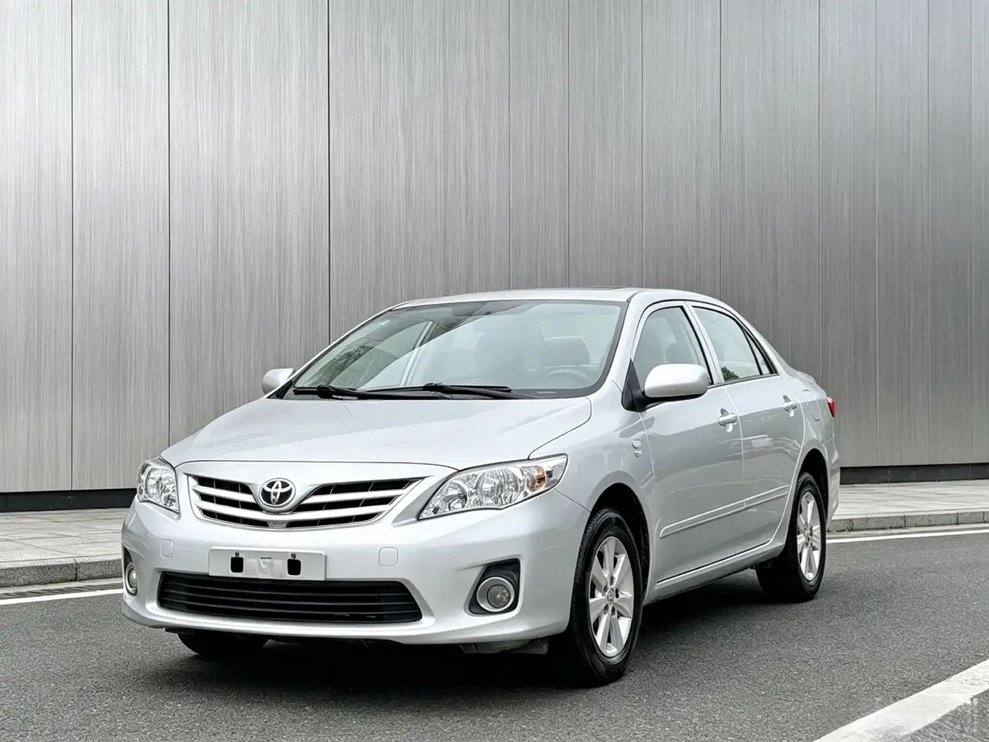 Toyota Corolla 2011 Model 1.6L Automatic GL Sunroof