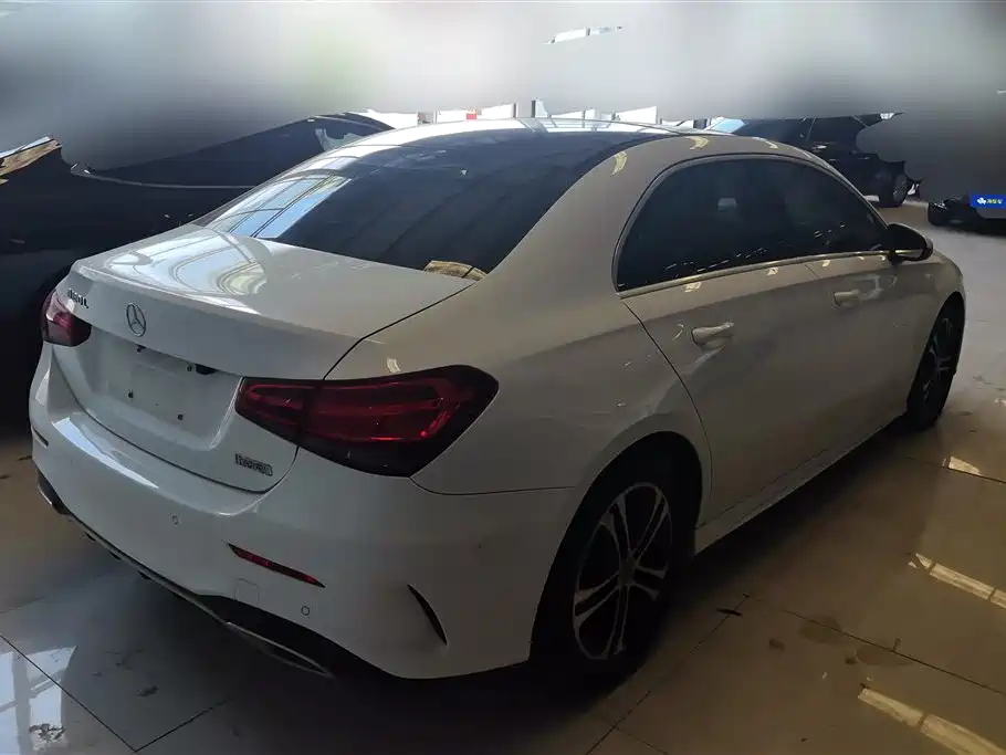Mercedes-Benz A-Class 2020 Second Facelift A 180 L Sport Sedan фото 3